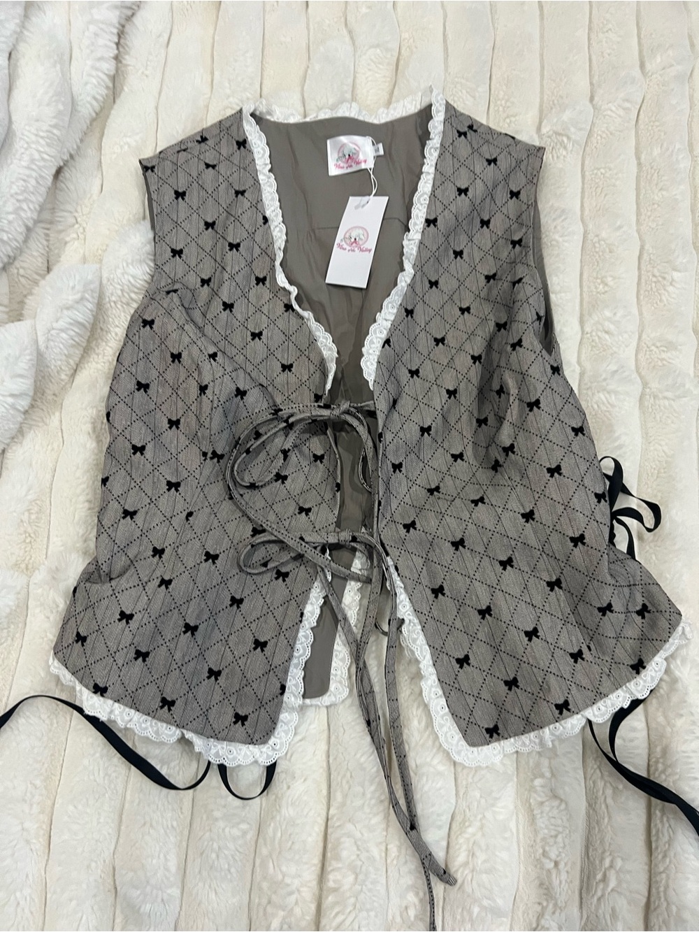 Vina of the Valley Ribboned Charm Set Vest – Grey